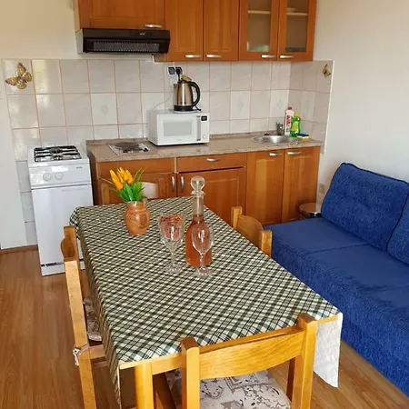 Apartment Mali Ante